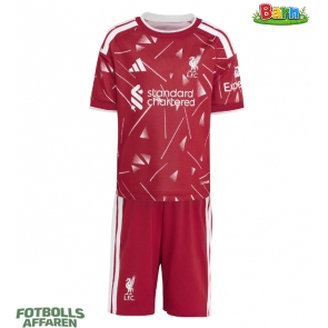Liverpool Hemmaställ Barn 2026-27 Kortärmad (+ Korta byxor)